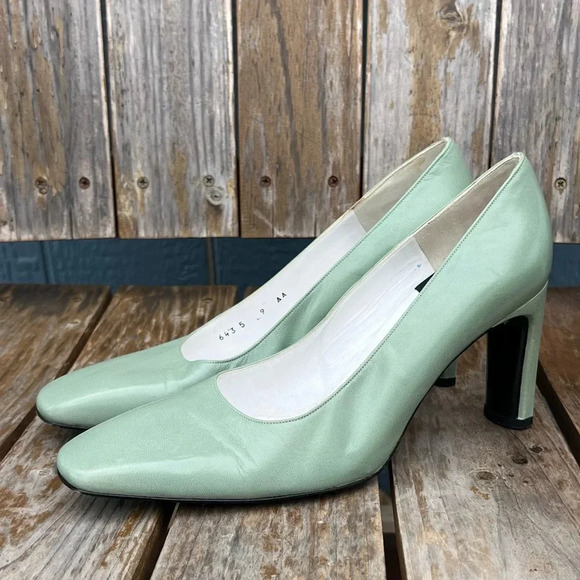 Charles Jourdan Seafoam Green Chunky Block Heel Pumps Shoes High Heels Sz 9 Rare - Picture 3 of 9
